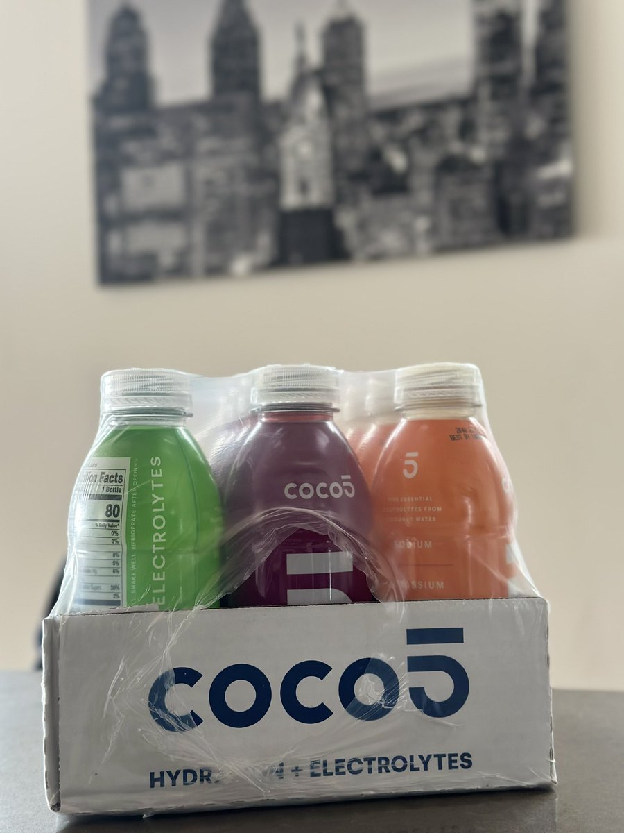 HouseofTalentPa's tweet photo. My @drinkCOCO5 has arrived. When @Dloading said “you gonna have to fine me,” I was sold! #Coco5 https://t.co/slk8q3Ycn0