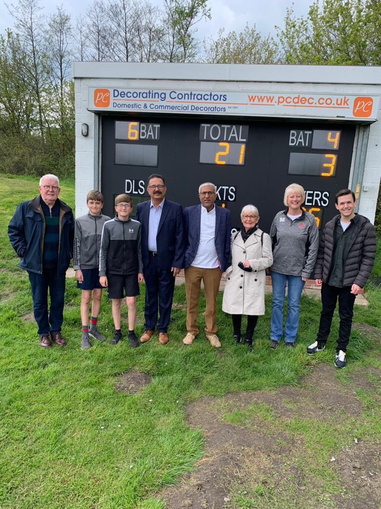 Official opening of new scoreboard today -supported by local Labour councillors @NathanCBoroda / Joan Grimshaw and Tahir Rafiq. Along with Chairperson @SueEarnshaw_01 and Max and Lucas from our Junior Section- funded by @ValenciaComFund @LoveWhitefield @LoveUnsworth