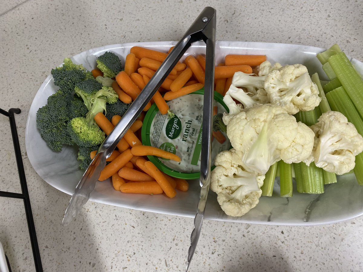 RamonaASDS's tweet photo. Saturday Front End Snacks 😋 #FrontEndRecognition https://t.co/4LEdEjykLj