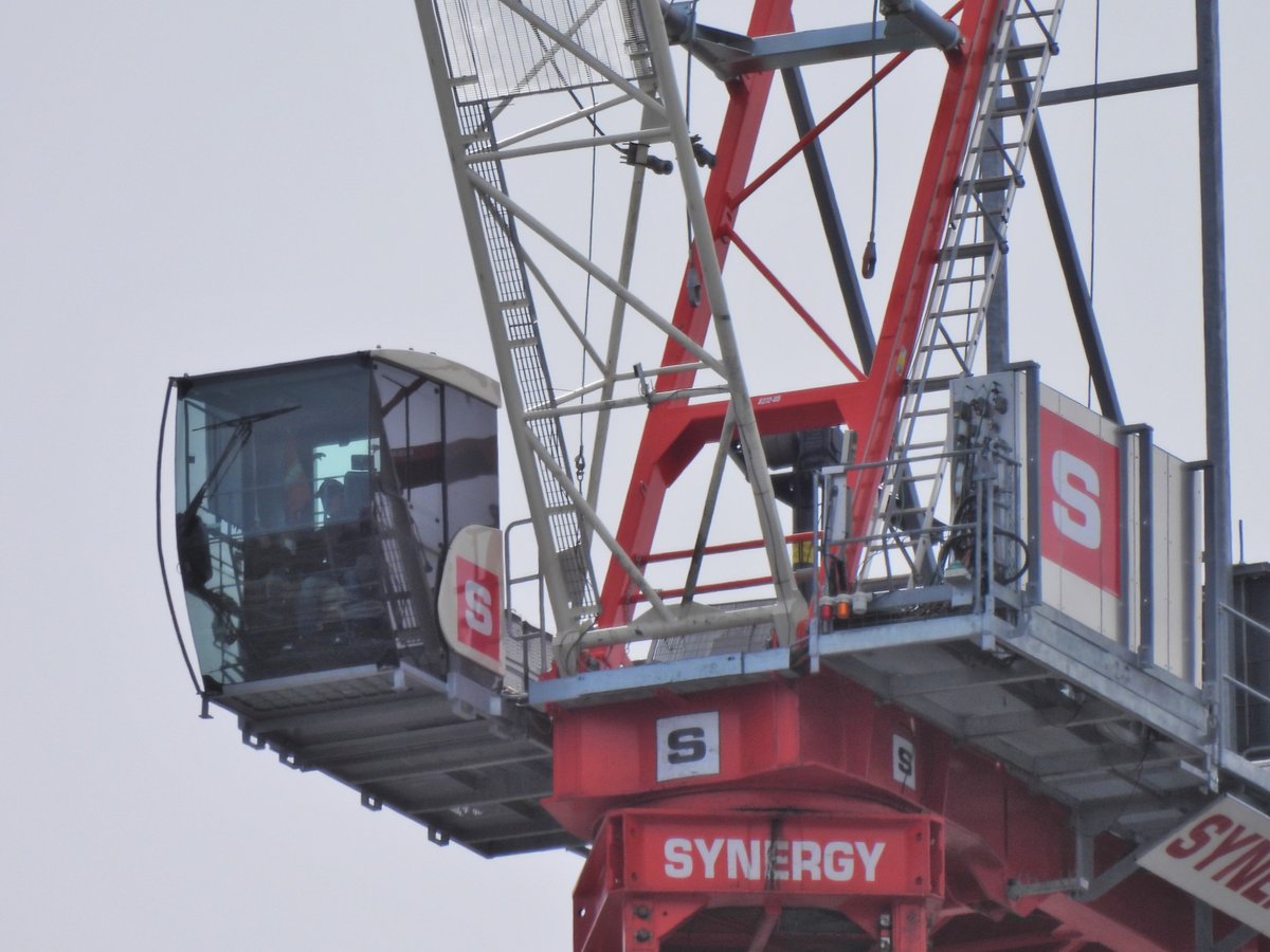 davidturbis's tweet photo. Démantèlement d'une grue à tour "S" (#Synergy) au projet des deux gratte-ciel #Maestria entre la rue Sainte-Catherine, le boulevard René-Lévesque et la rue Jeanne-Mance... 

CR. PH.: #DTLG #LAGRC 2023-04-29 13H10 https://t.co/kTGdZVWpmO