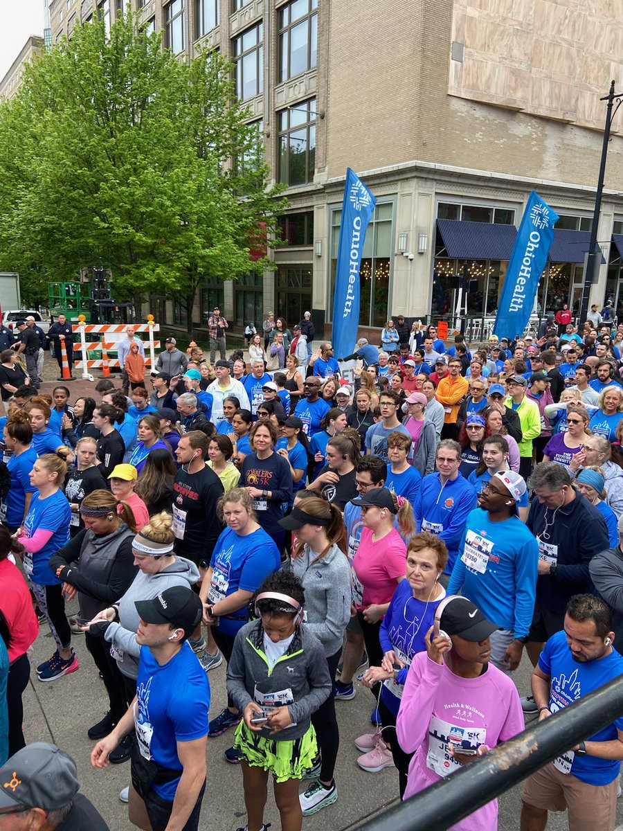 ColumbusSports's tweet photo. Morning Run β
#CapCityHalf https://t.co/vPLvLzjW2h