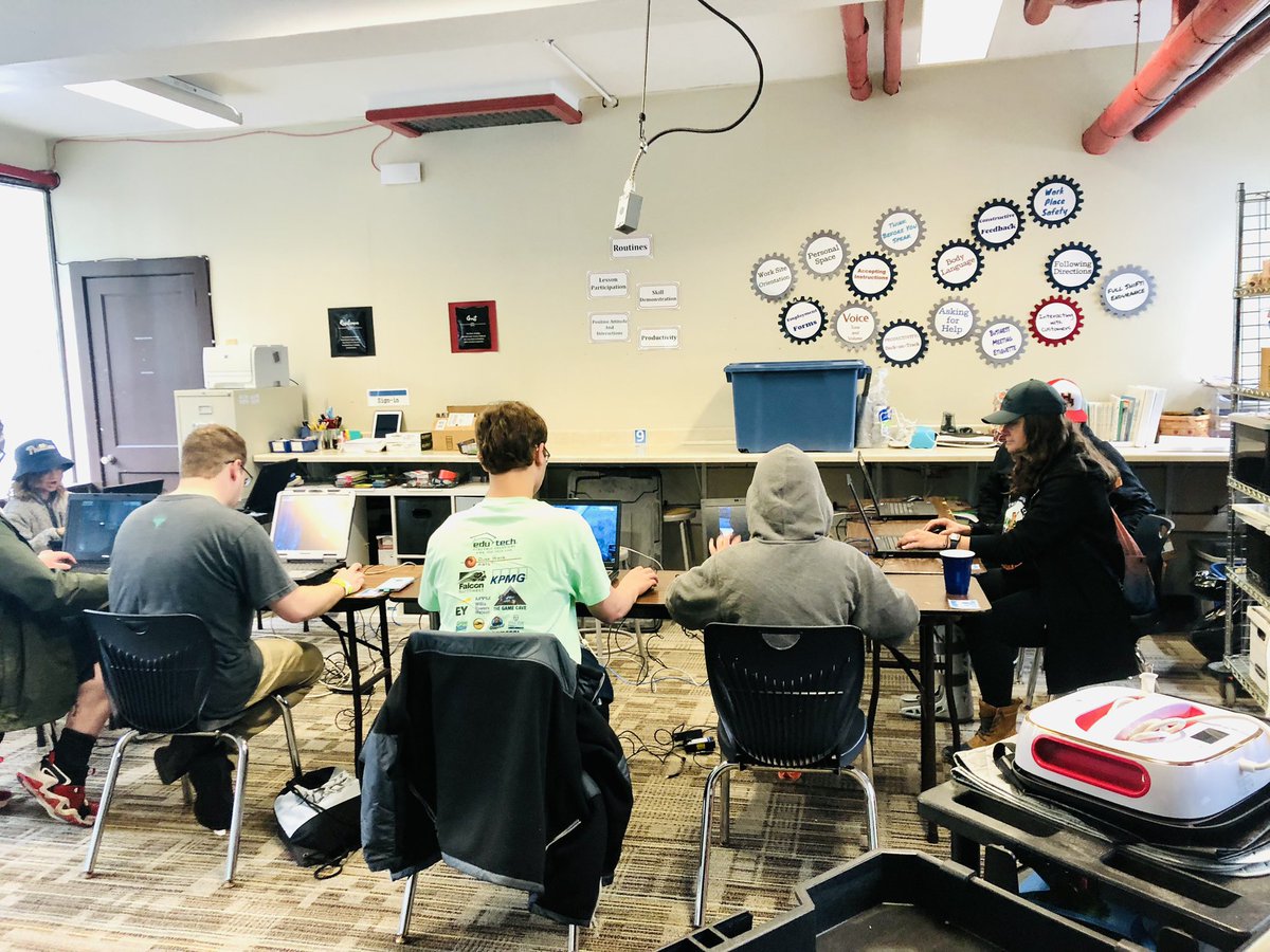 EduTechPA's tweet photo. Amazing turnout today at @HillTopPrep's #HawXpo gaming event! Check out the awesome gaming rooms being lead and facilitated by our #EdTech #eSports Coach, @PhilaTechSherpa Harvey Scribner! https://t.co/oU9MzXwHrX
