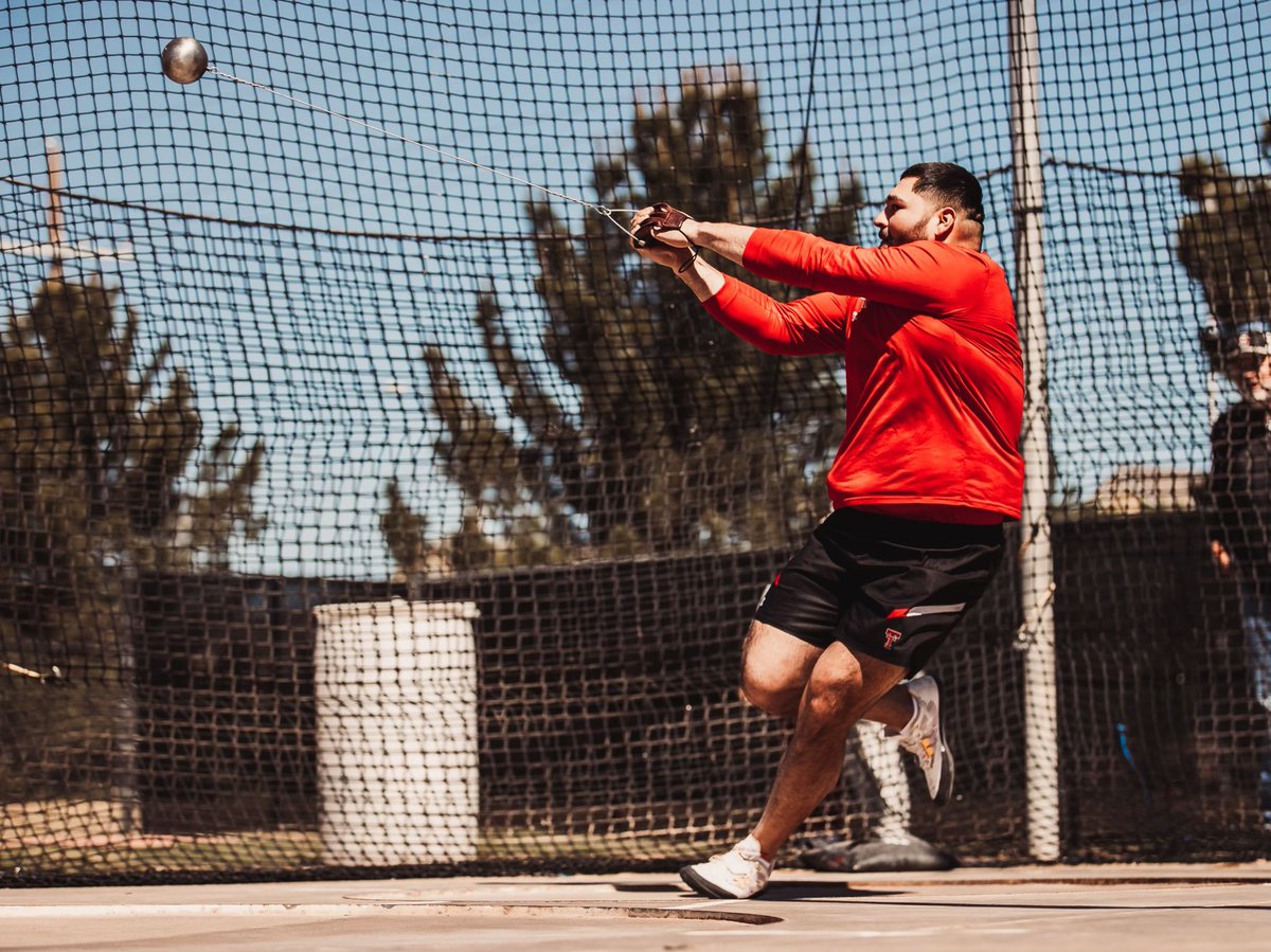 TexasTechTF's tweet photo. Men’s hammer

3. Konner Wood with a huge PB of 61.64m (202-3) to lead the way for Tech as he throws 60m + for the first time!

4. Chris Samaniego - 60.75 (199-3) https://t.co/0act1DV0a9