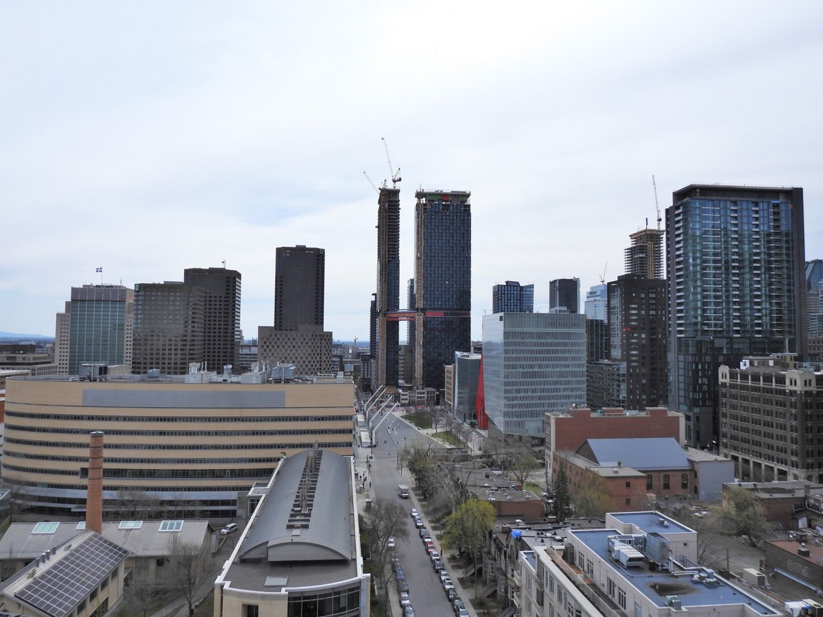 Démantèlement d'une grue à tour "S" (#Synergy) au projet des deux gratte-ciel #Maestria entre la rue Sainte-Catherine, le boulevard René-Lévesque et la rue Jeanne-Mance... 

CR. PH.: #DTLG #LAGRC 2023-04-29 13H10