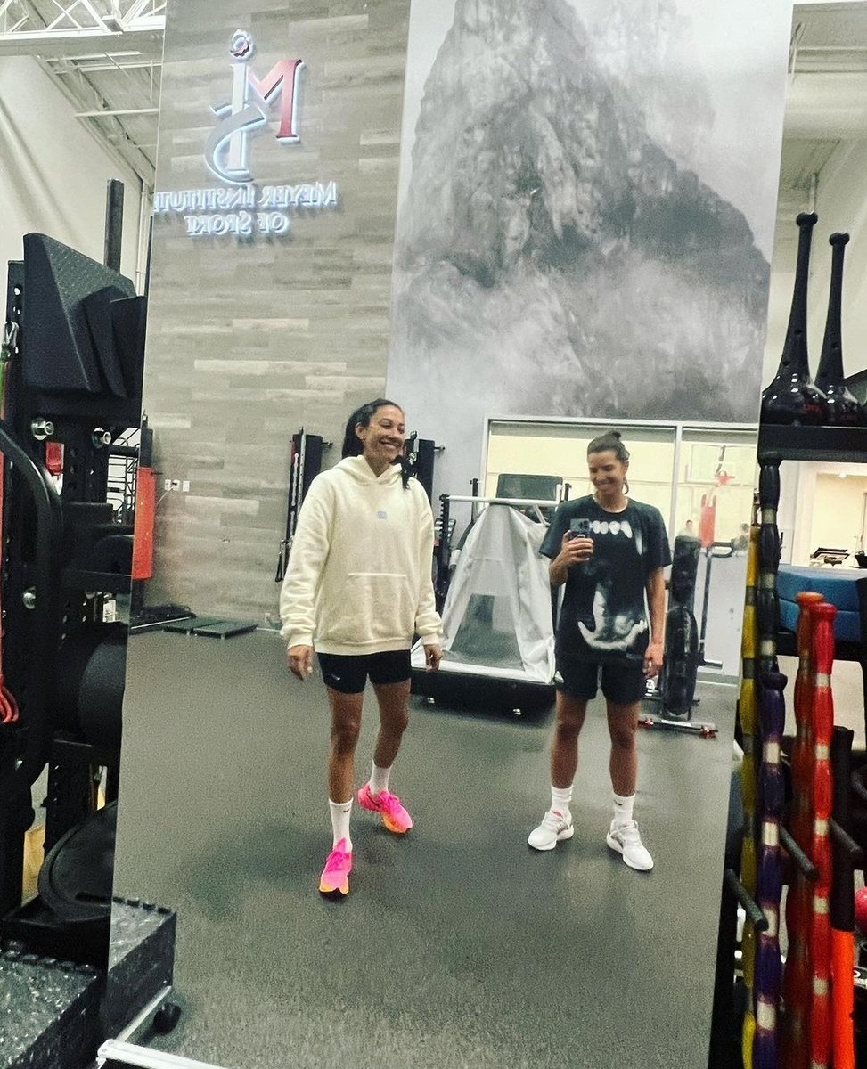 Dór 🩷💜💙 on Twitter "Christen saw all the mess of the toxic fans and