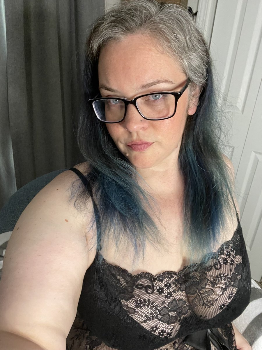 alwaysalice00's tweet photo. New content dropping tonight 

Thank you to my subscribers for being so patient with me while I figured stuff out after quitting my main job. You guys are the best 🥰

Follow the link in comments for the fun 🍜 https://t.co/T2bZGB5Wp7