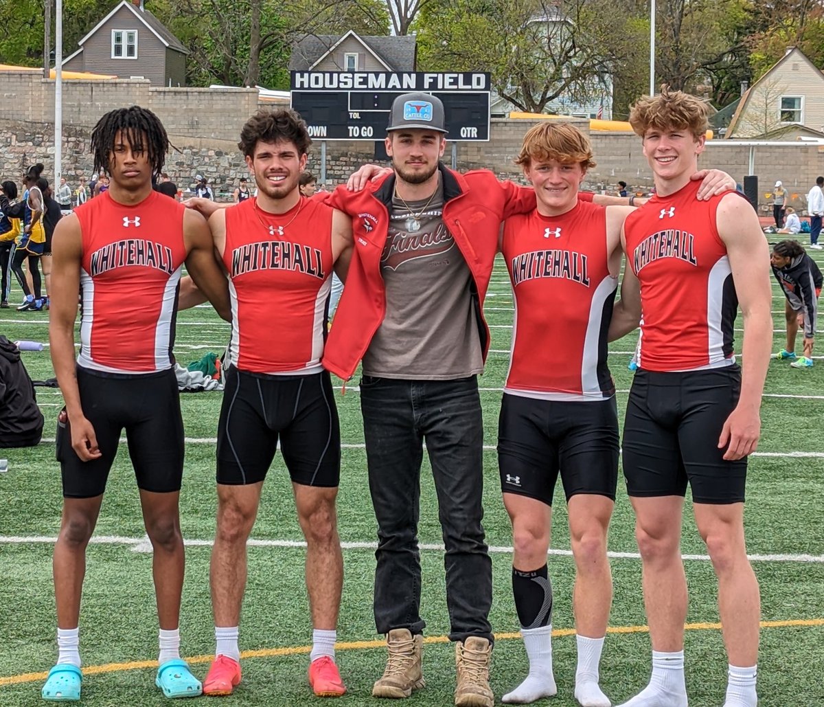 Anotherone.gif

The same quartet just broke their own school record in the 800 relay today at the Grand Rapids Elite Invitational. The new record is 1:29.6.
