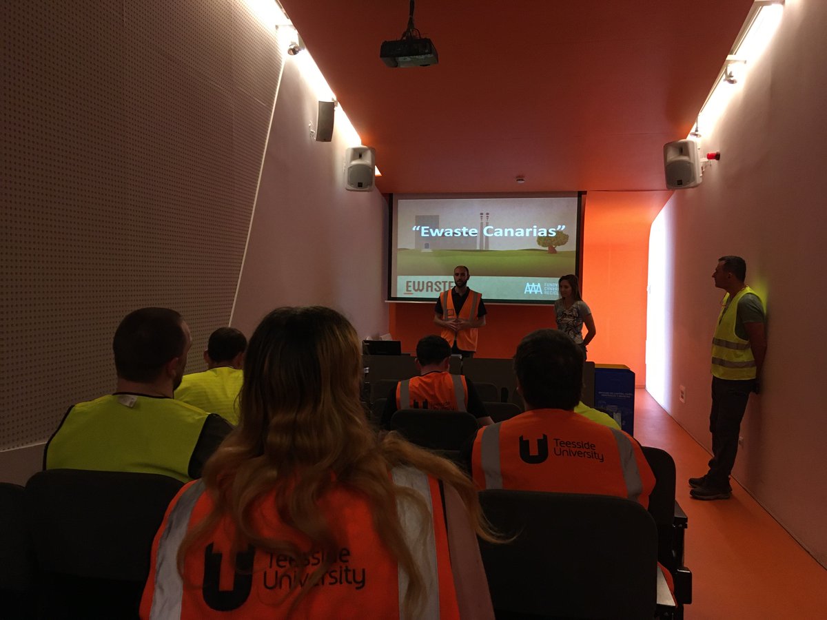 MrADye1's tweet photo. Very interesting day with @TeesEarthEnv looking at the intense pressure Tenerife is under from Tourism and the climate. @beccawinnie @IgnacioGarciaGT https://t.co/Axag77Yjgp