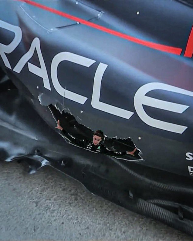 maximavelo's tweet photo. FÓRMULA 1

Russel o piloto do dia!! 🏁

#AzerbaijanGP #F1 #Formula1 https://t.co/YyfOTd0Ghl