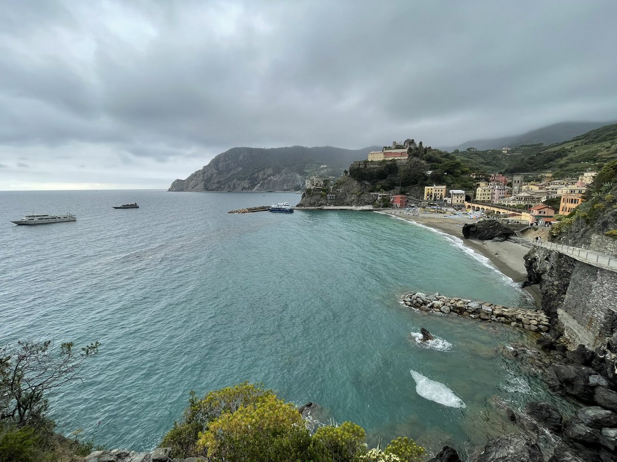 dieg0's tweet photo. Die fünf Dörfer der Cinque Terre abzuklappern, macht schon Spaß. 😍 #Monterossa #Corniglia #Manarola https://t.co/KSEp8MHXyu