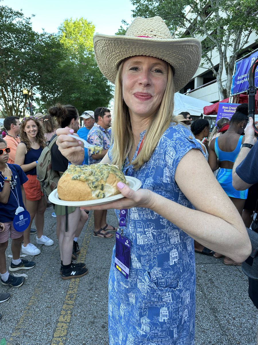 DarleyNewman's tweet photo. What to eat at @festivalintl in #Lafayette. Watch the eye candy in my video https://t.co/OapzfACBRh #laftwd #foodies #travel #louisiana https://t.co/ApqRnyRDha