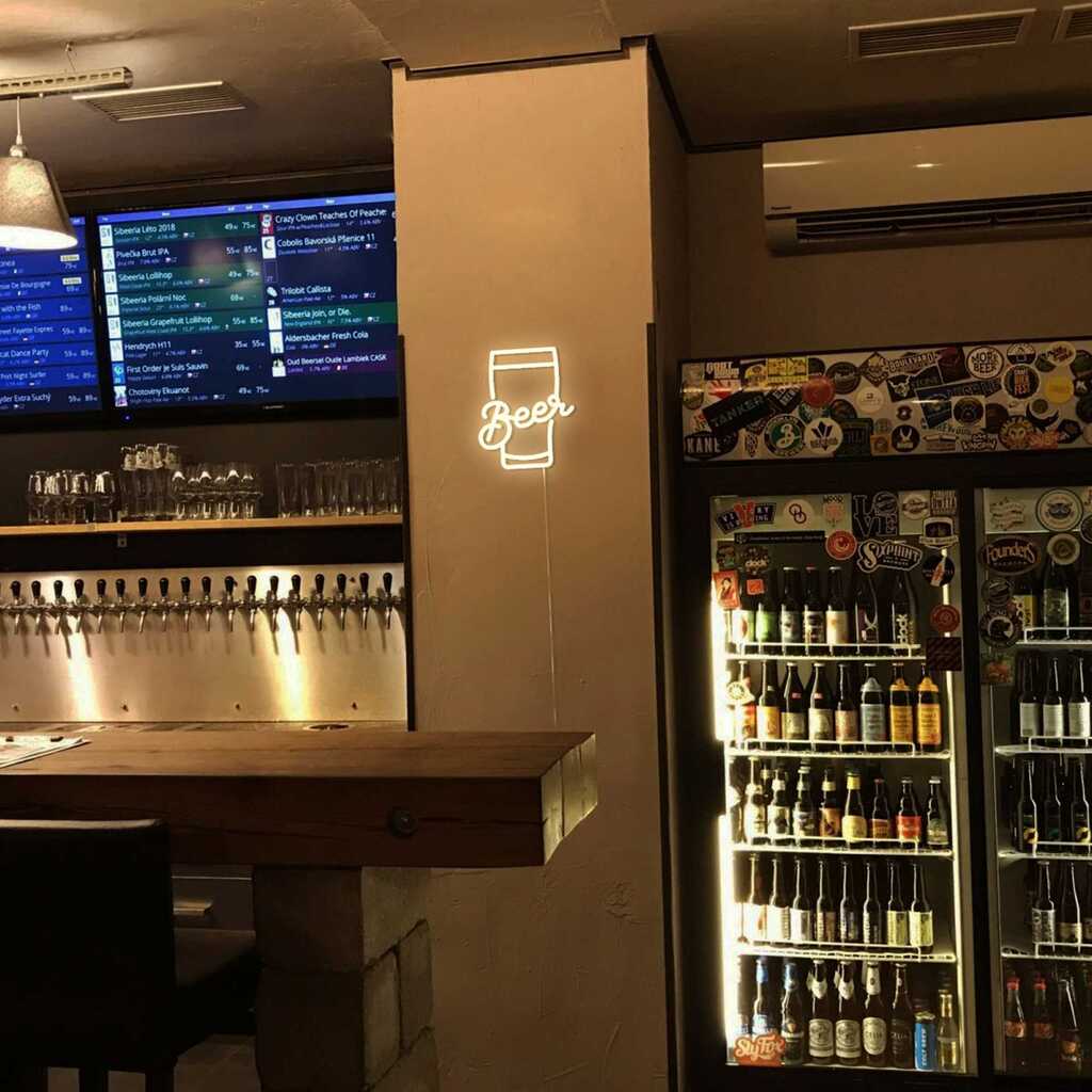 “Beauty is in the eye of the beer holder.” Hang this sign up on your pub, brewery, or bar’s wall for everyone to admire and bask in its glow. Link in bio!

#hipattern #hineon #beerbucket #bucketofbeer #neon #sign #home #decor #wallartdecor #neonsigns #ne… instagr.am/p/CroK4QEvxXF/