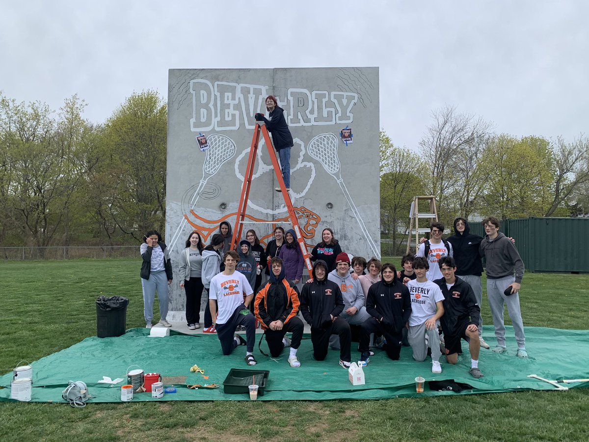 LaxPanthers's tweet photo. Awesome to see the National Art Honors Society students paining the lax wall! Thank you! https://t.co/2DYSHymE7z