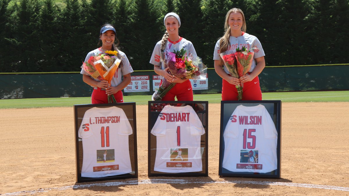 RadfordSoftball's tweet photo. Before today's game we honored our seniors Abby, Skyler and Laura!

Thank you for everything during your time as Highlanders and we wish you the best of luck in your future adventures!

#RiseAndDefend | #RadfordFamily https://t.co/26S8Sr4XAG