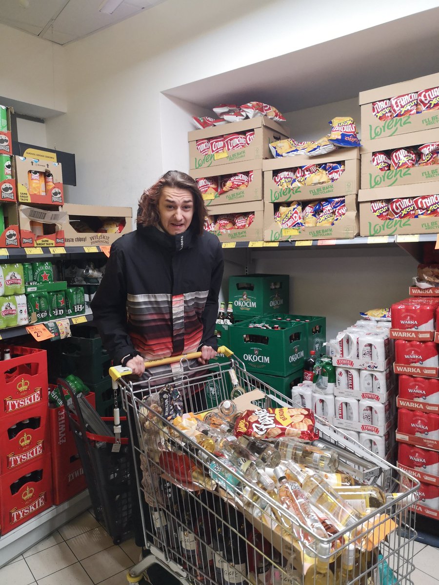 Zeronperon's tweet photo. POV: Majówka https://t.co/mCvb92T64U