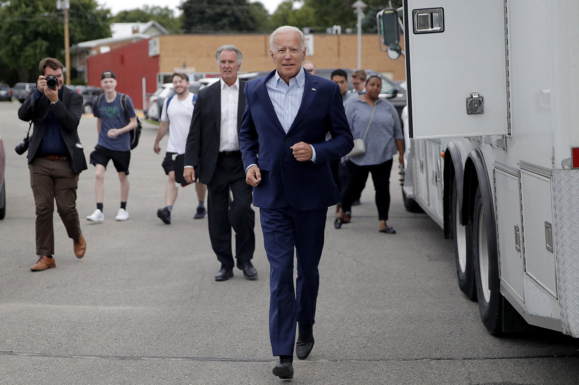 JayeJaybird54's tweet photo. Joe Biden is 80 years old...you think he's too old for another term? Did you know that Mick Jagger and Keith Richards are both 79 years old and still kickin' it? And Paul McCartney is almost 81? Age is only a number. Joe is as fit as a fiddle! #DemVoice1 #ProudBlue #Fresh https://t.co/t7fbaPUnaZ