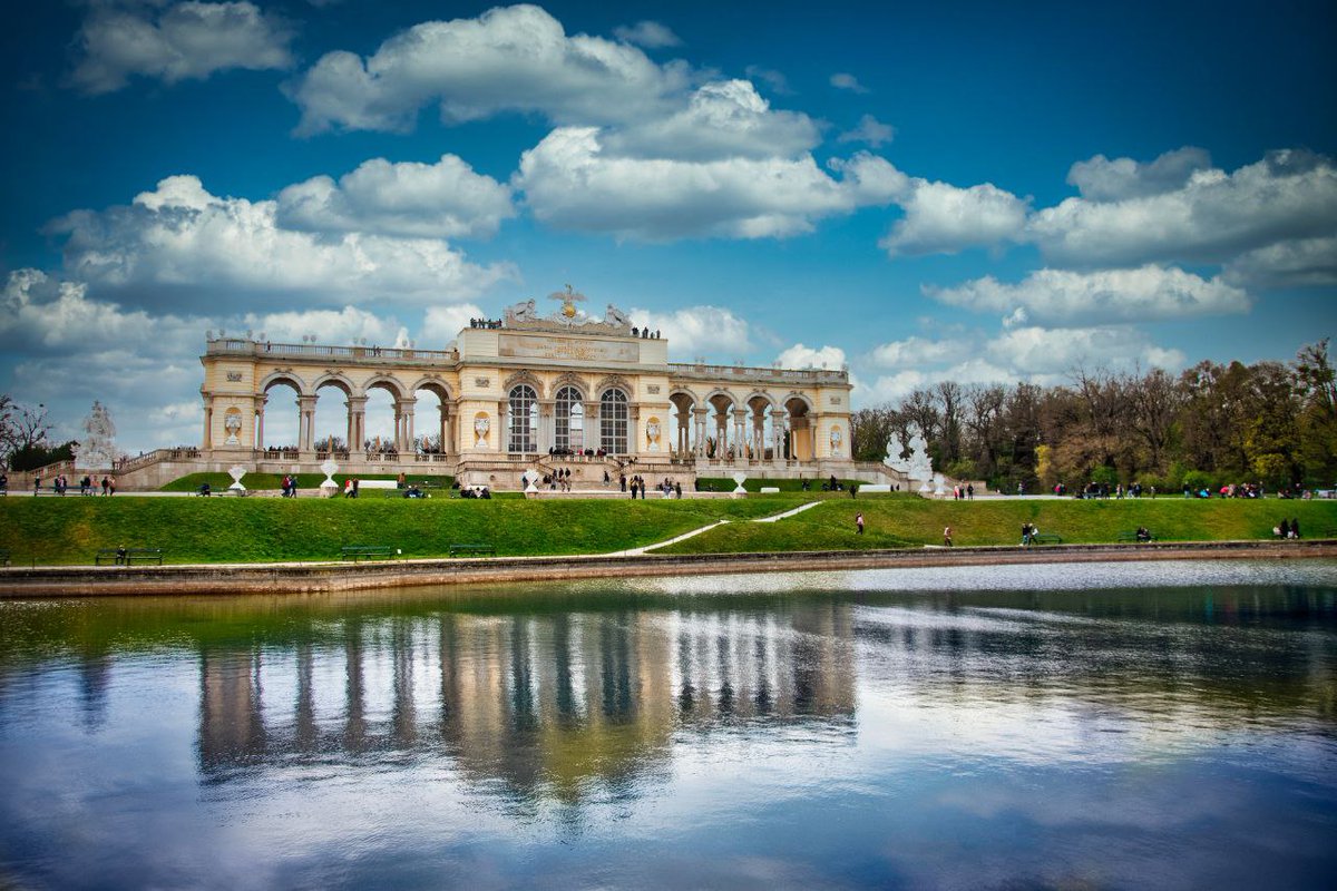 Castello di Schonbrunn
Vienna

#Travel #Vienna #travelblogger