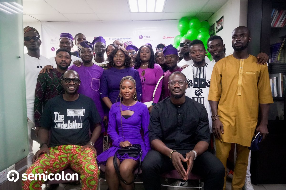 semicolonafrica's tweet photo. in the world. 🌍🚀
#SemicolonAfrica #softwareengineers #buildingforimpact #cohort10graduation https://t.co/kzVNPWBk2J