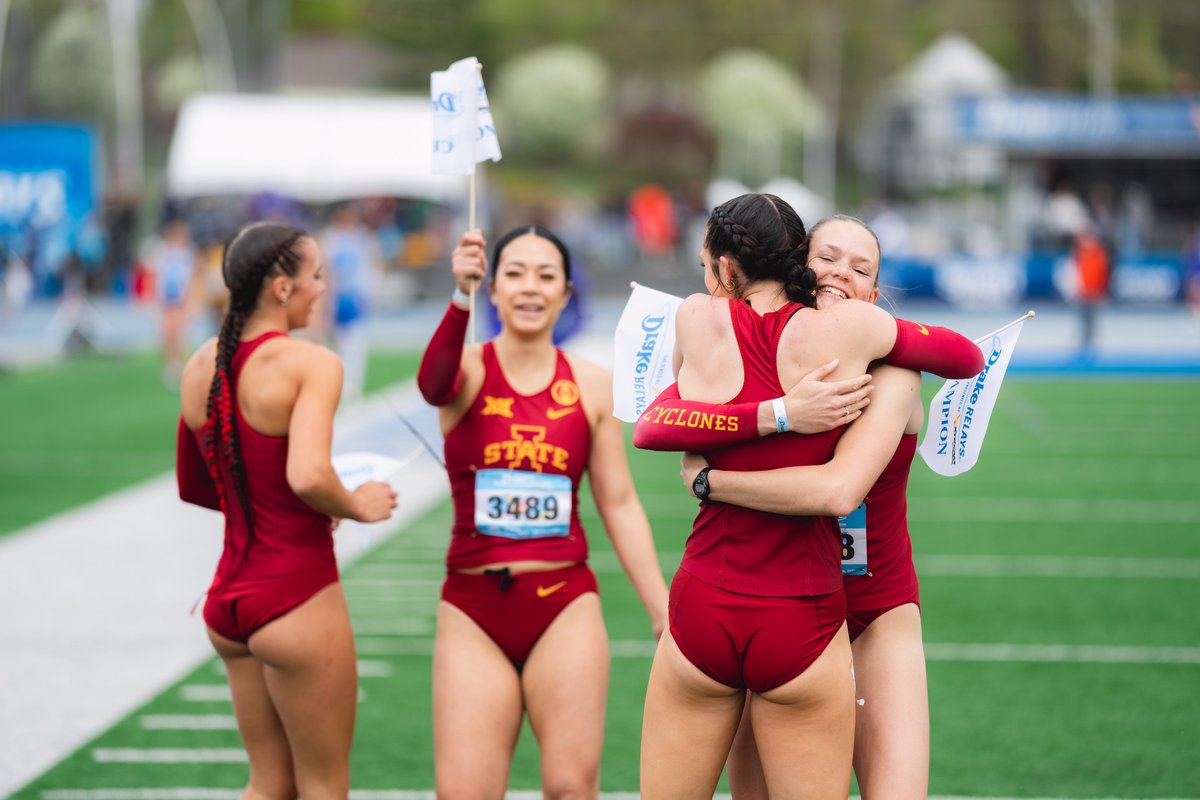 CycloneTrackXC's tweet photo. 𝗪𝗔𝗩𝗘 𝗧𝗛𝗘 𝗙𝗟𝗔𝗚.

Kaylyn Hall, Katie Ruffener, Kat Vlahovic and Mackenzie Carney are your Drake Relays Champions in the shuttle hurdle relay! The squad earns the first title for ISU since 2019 with a time of 55.97.

#CycloneSZN https://t.co/b3r6PDO1zm