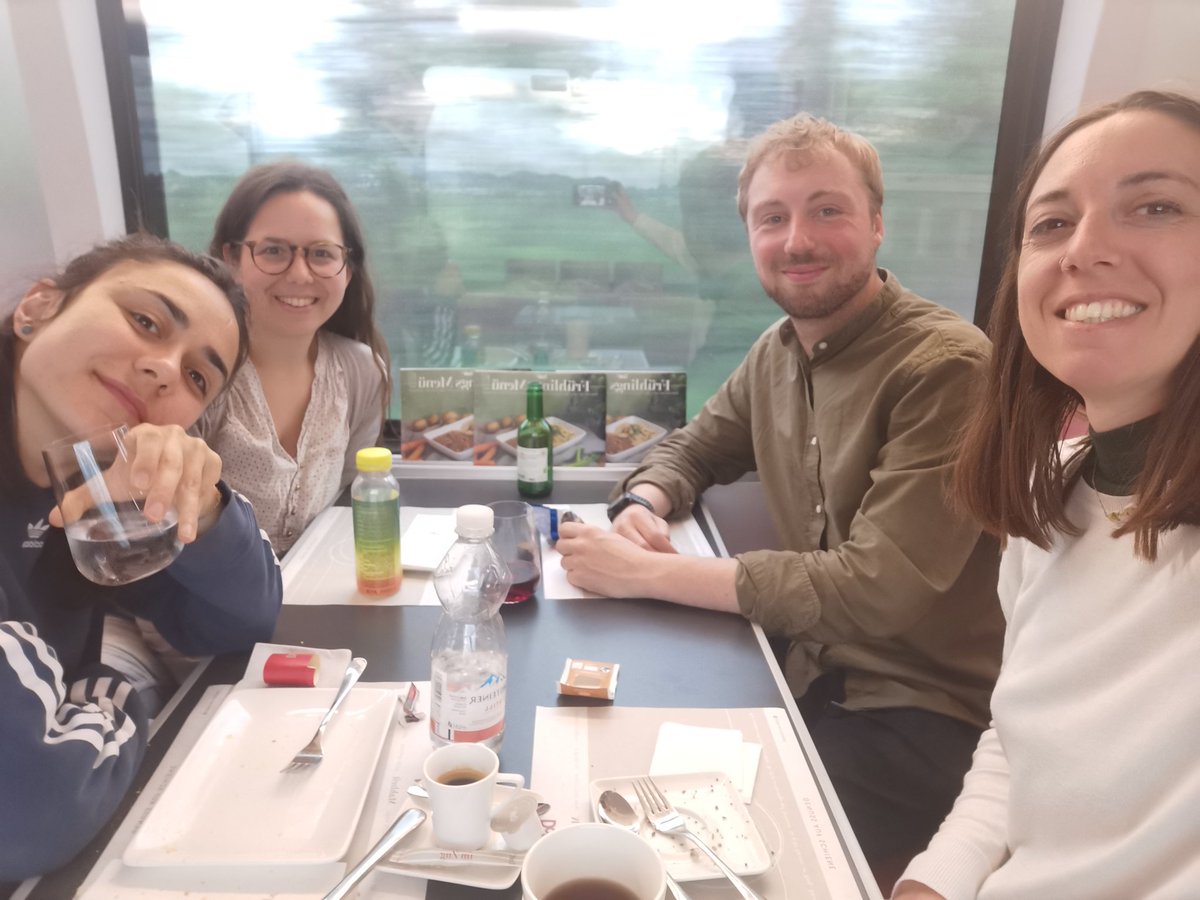 Last snacks on the #trainfromEGU to Venice with the @CmccClimate and @CaFoscari colleagues