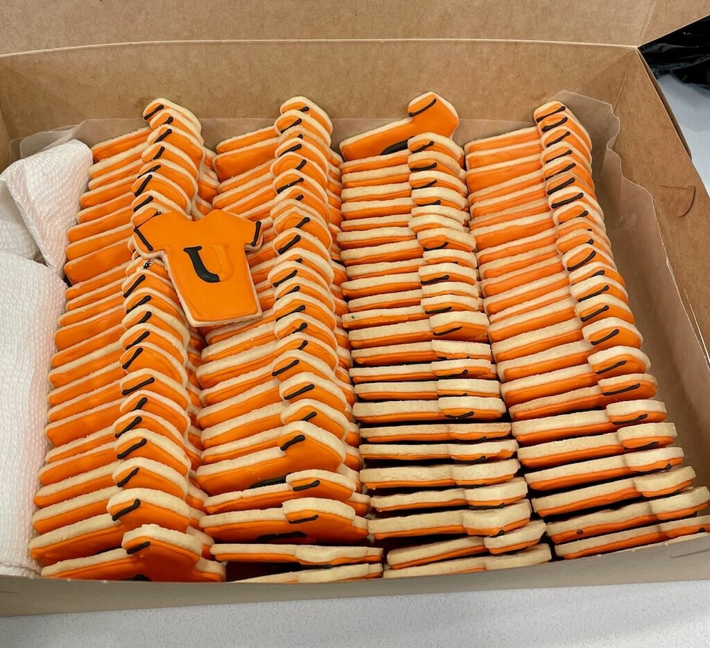 Some people think football is turning into transactional relationships.

Not here.

This is family.

#JimmiePride #ChopAndCarry