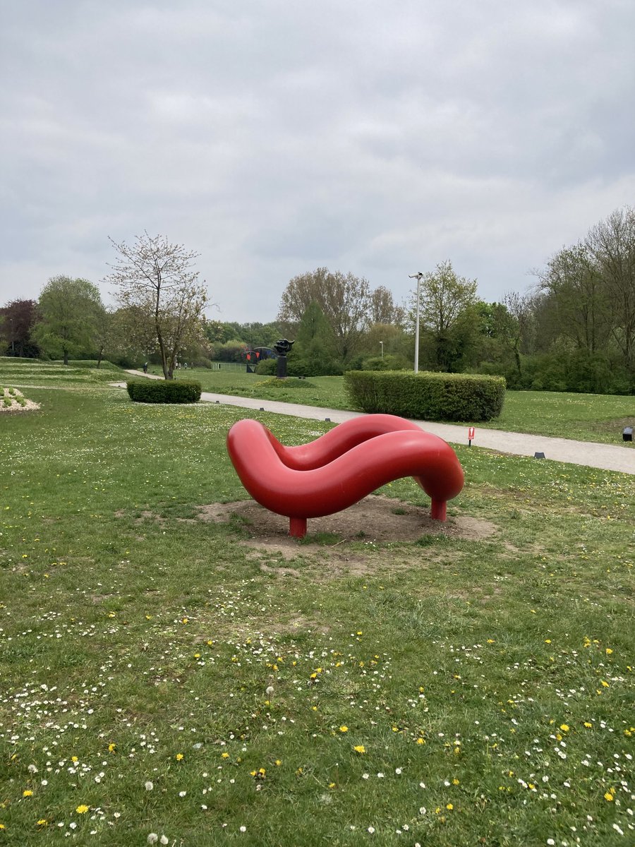 NermonSophie's tweet photo. Expo #Noguschi au @lammusee
Penser le #paysage et la #ludicite pour questionner les enjeux sociaux
Une sculpture pour le #jeu et pour mettre en jeu le #paysage
🛝🚸🎭🎨🖼️
#utilite #futilite #voiePro #terminale #bacPro https://t.co/xGQiVZXOLh