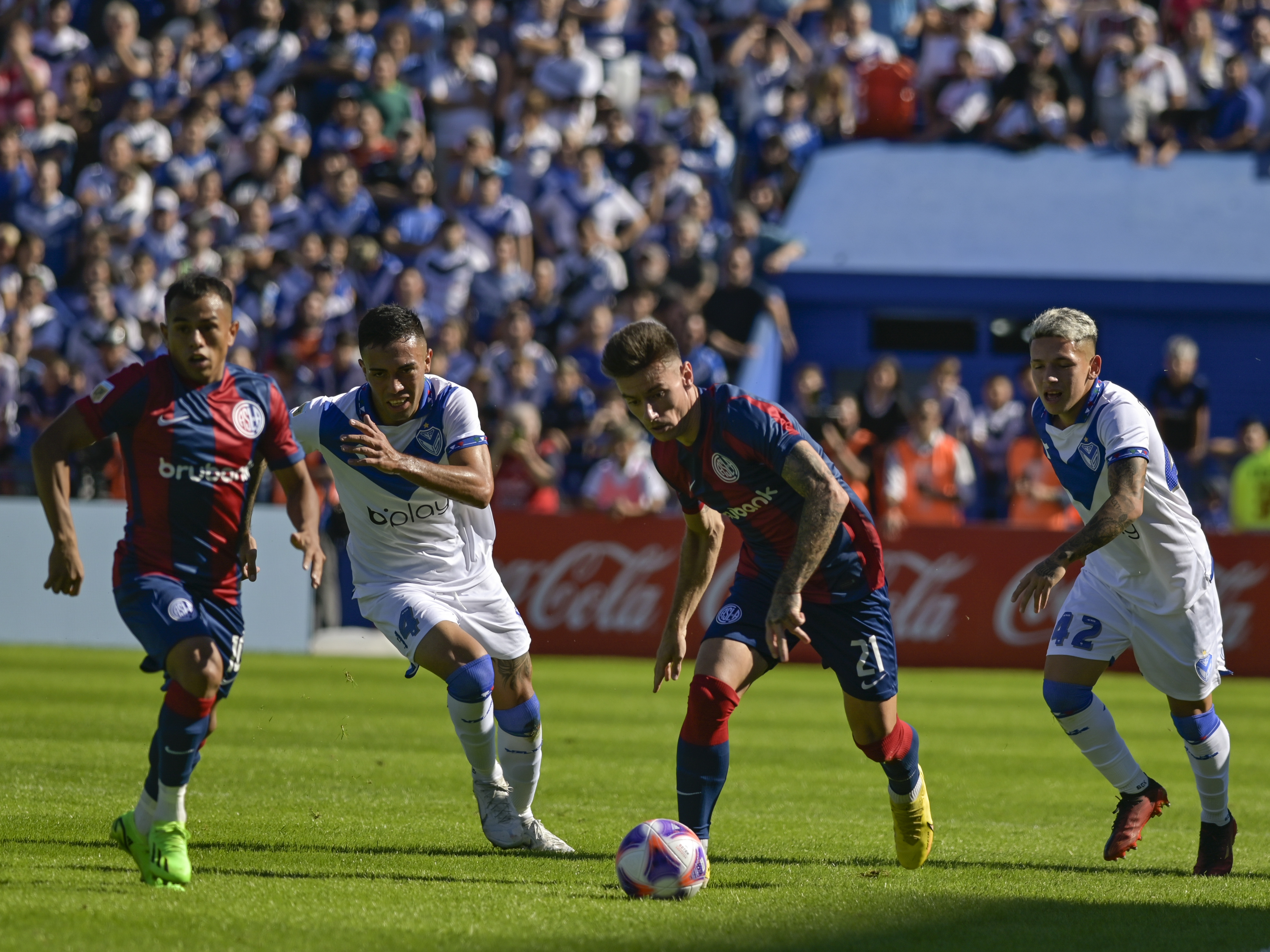 Fu5gAEmWcAMFP_A?format=jpg&name=4096x409