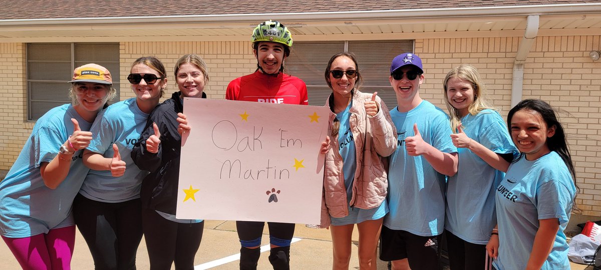 OAK NHS working MS 150..and cheering on Oak rider Martin Richard!! <a href="/thomashensley/">Thomas Hensley</a> <a href="/KleinISD/">Klein ISD</a> 
<a href="/KleinOak/">Klein Oak HS</a>