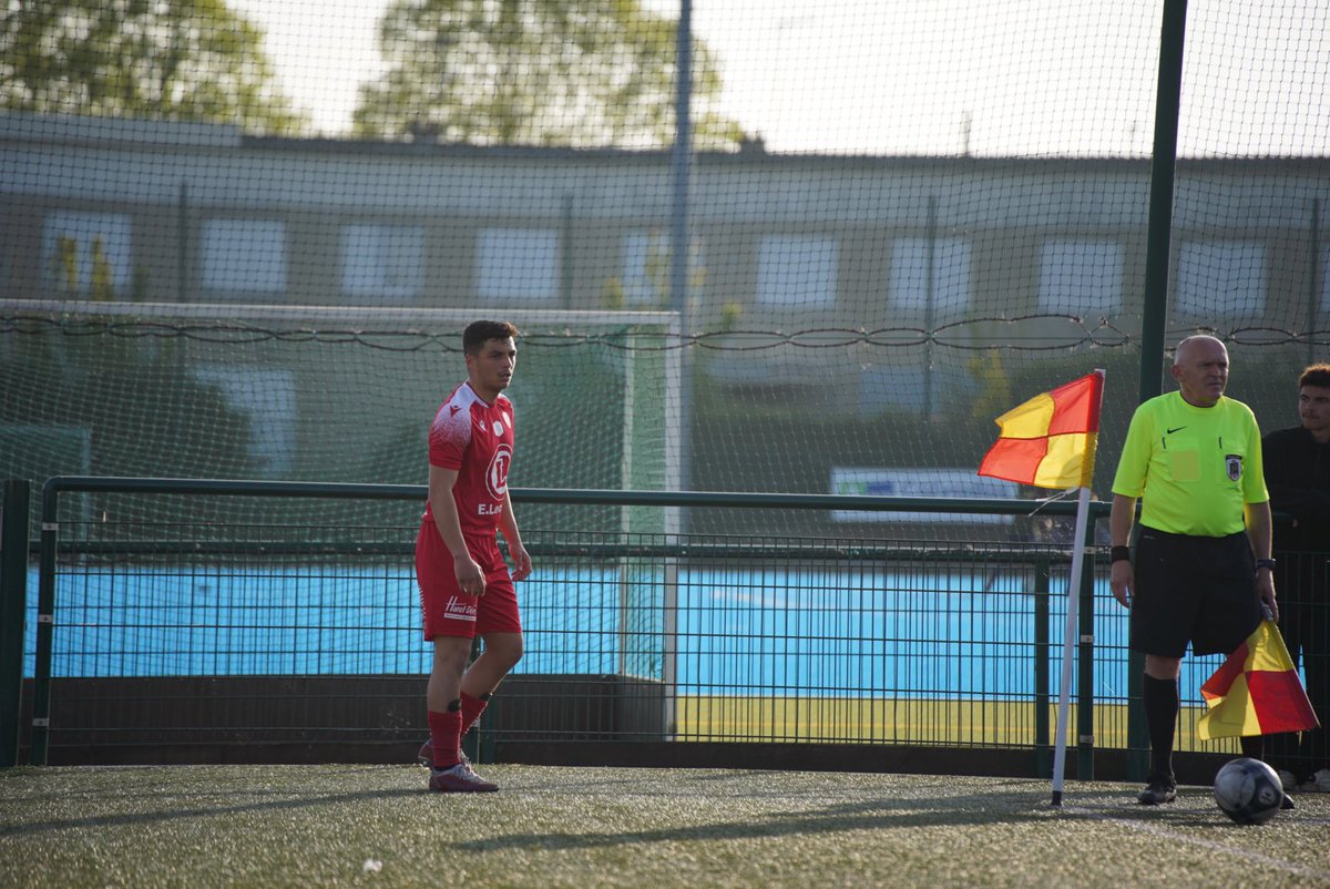 MaladrerieCaen's tweet photo. 24’

Corner de Dji sur la tête de Momo Daoudi, ça file juste à côté alors que le gardien était battu 🤏

#MOSBFC 0-0 #R1Normandie https://t.co/R9zL6o1XIk