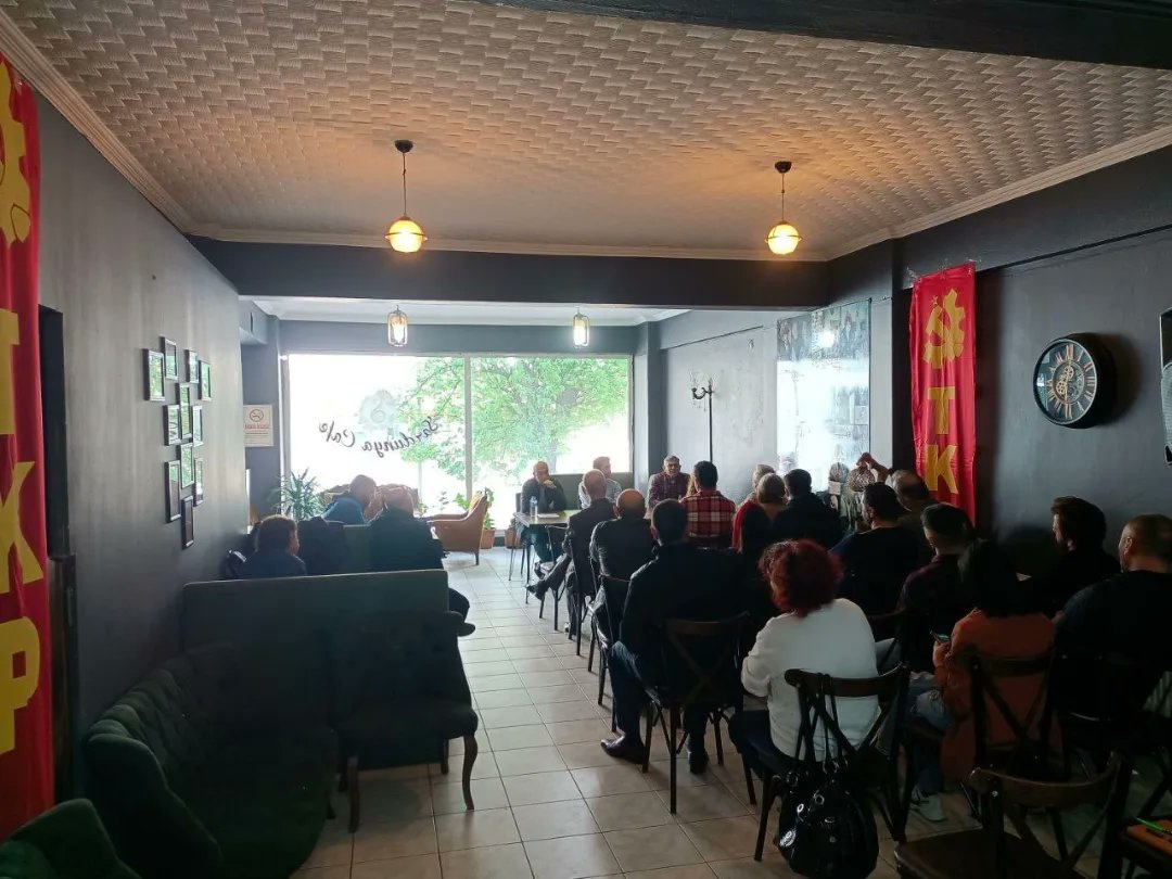 Parti Meclisi üyemiz Aydemir Güler ve milletvekili adayımız Eftal Yıldırım ile Çan'dayız.
Sözümüz söz:
Adaletsizlik dolu patron düzenini alaşağı edeceğiz. Emekçilerin iktidarını kuracağız!
#TKPGelirHerŞeyDeğişir