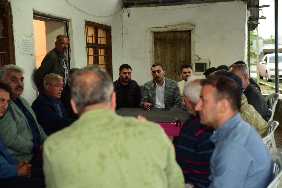 SamiOzsoy's tweet photo. 📍 #Akdam Mahallemize yağmurla beraber geldik.
#DoğrusuAKParti https://t.co/m15cQKUKJk