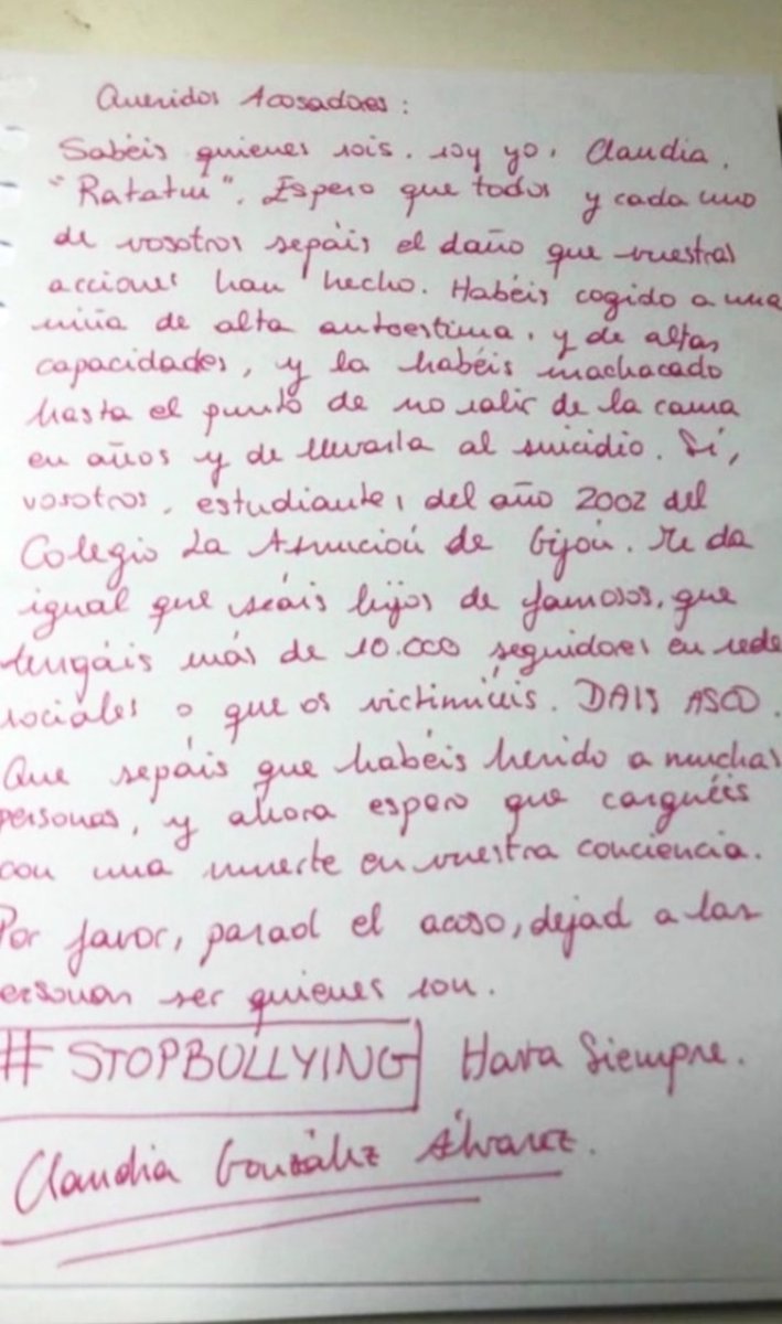 lauymikel's tweet image. Tras dejar una carta , Claudia decidió quitarse la vida por el bullying que recibió durante años 💔. La carta de rompe , pero más rompe las miradas impasivas de quienes lo permiten .El acoso escolar sigue cobrándose vidas . #stopbullying