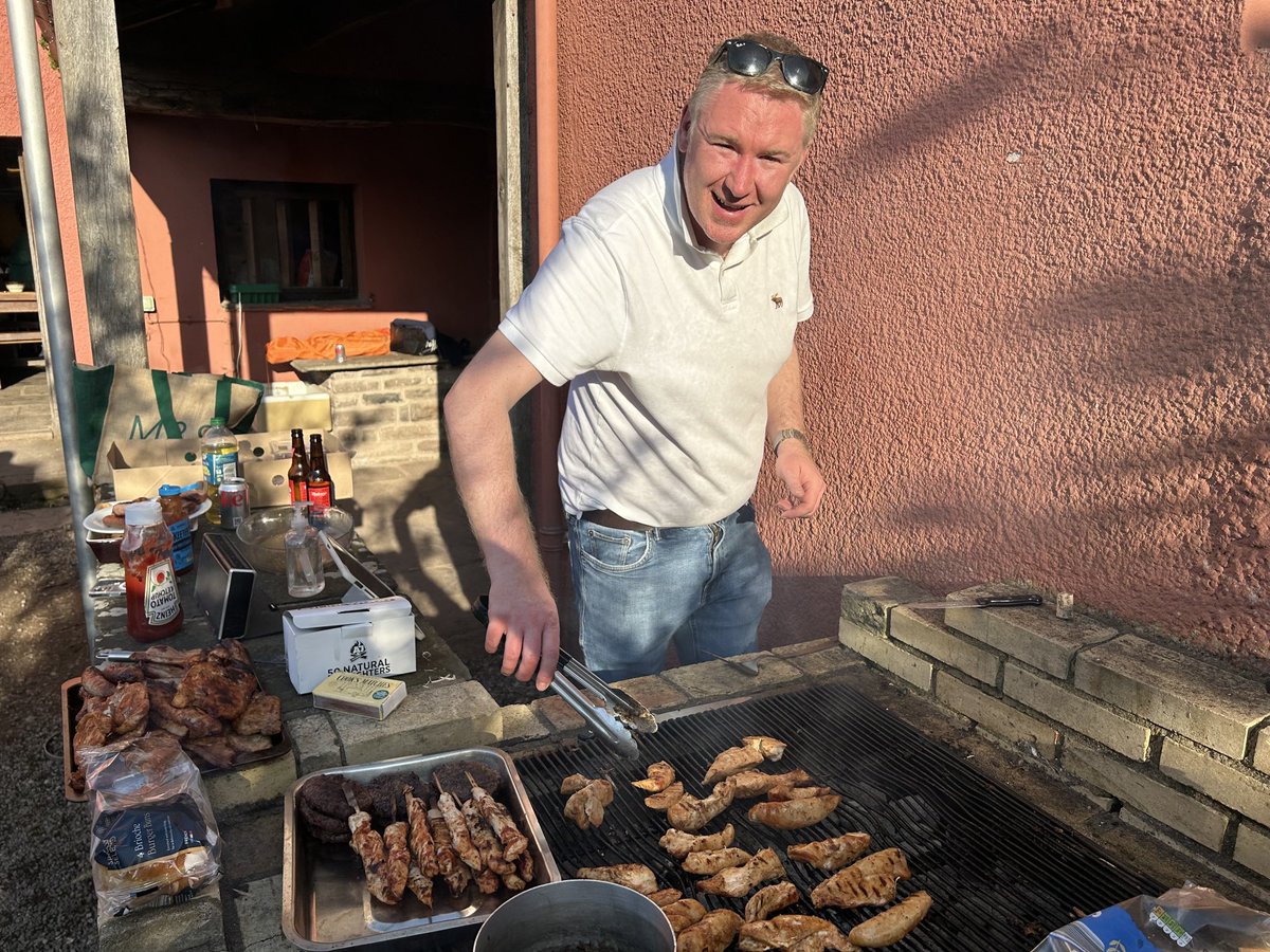 mansegareth's tweet photo. ⁦@CRICCCaerdydd⁩, ⁦@BartiRum⁩ + @ButcherGourmet⁩ = Happy U10s Summer Tour to ⁦@BRECONRFC⁩ https://t.co/Lgyzl1GLoi