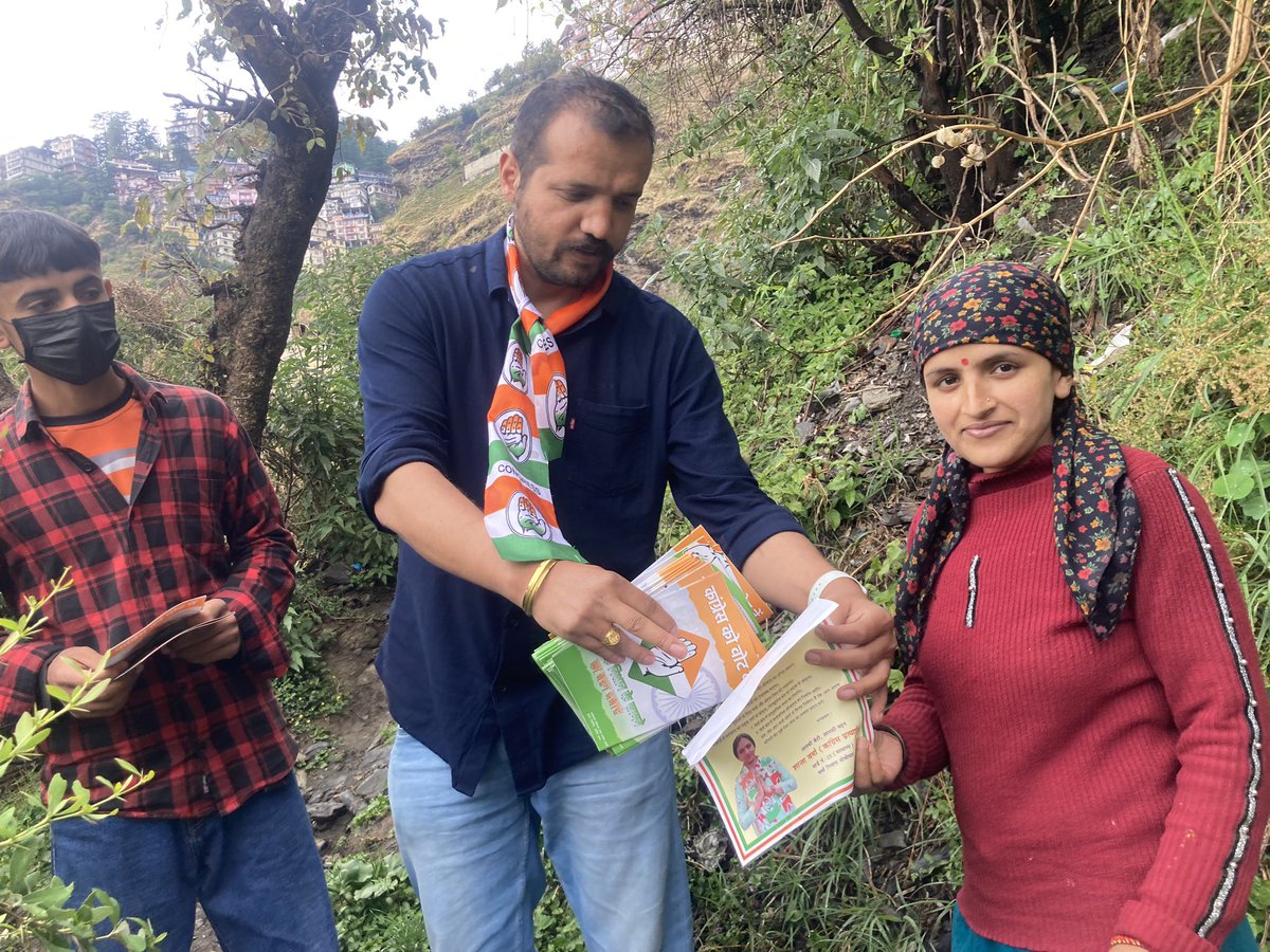 Campaigned door to door in ward 25 of MC Shimla for Shanta Verma ji. 

#MCShimla #Elections #Congress