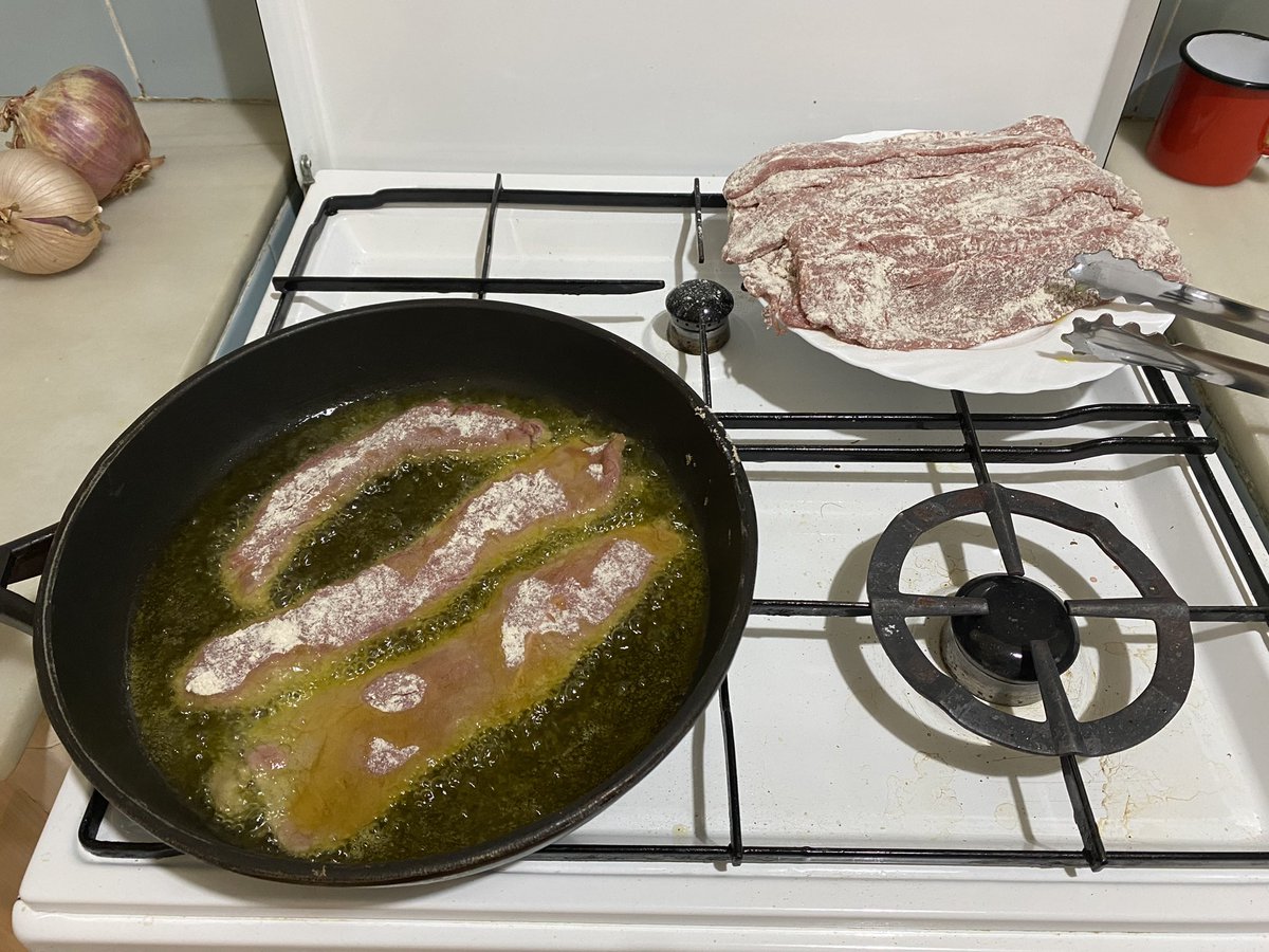 cuinadiscreta's tweet photo. Comença el fricandó! https://t.co/fOeWFz1tM1