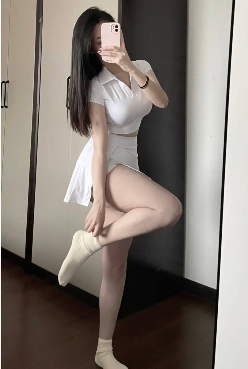 yanyantg's tweet photo. 其他人接近你是为了上床，而我不一样，我想试试沙发#广东广东#同城 https://t.co/ExvwPK8FDL