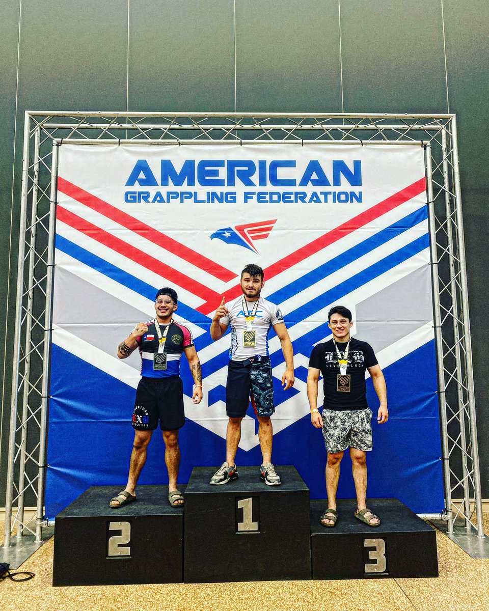akmma_'s tweet photo. #jiujitsu https://t.co/fcVrBGS8fy