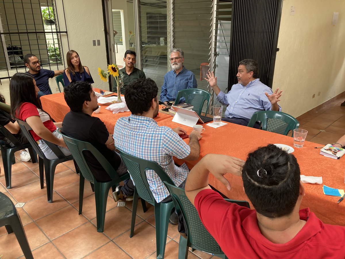 acropolistecla's tweet photo. Te deiamos unas excelentes fotos de la actividad de esta mañana, donde reflexionamos sobre el Alma desde una visión de Egipto.

Te invitamos a participar en nuestros futuros cafés filosóficos. https://t.co/nxd0dOZSk4