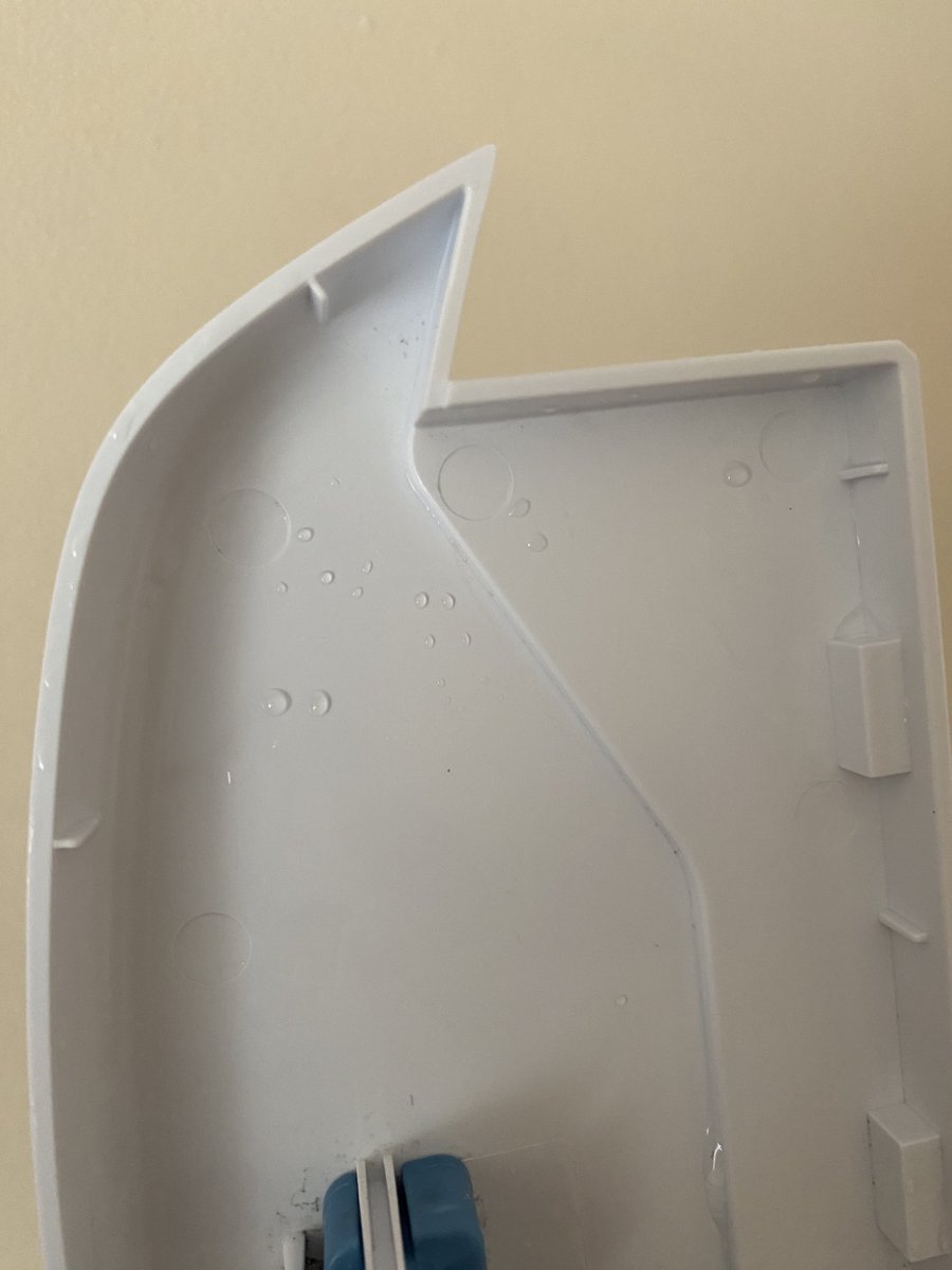 Antes de lançar um produto, as empresas deveriam obrigar seus projetistas a lavarem as "inovadoras" peças que inventam...