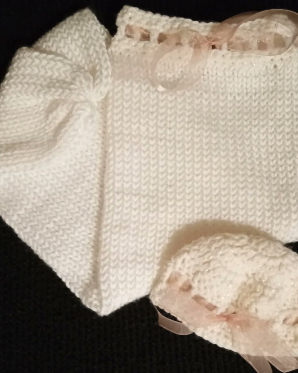 Made_by_Mich_20's tweet photo. Sweet baby girl in her #newbornset sleep sack and hat. Sets are ready for #newbornphotos, #babyshower gifts, and #goinghomeoutfit! Many colors available. 20USD delivered, 25USD shipped to the US. Comment or DM me to order. #crochet #crocheting #knit #handmadebyme #handmadegifts https://t.co/788VVljrhQ