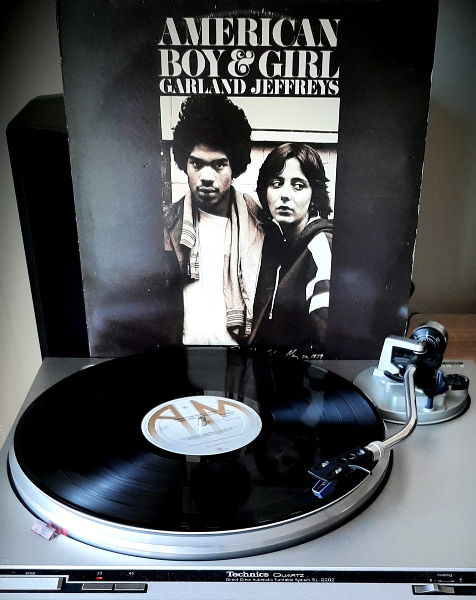dirkmortier's tweet photo. Garland Jeffreys - American Boy&amp;Girl
released 1979 #amrecords #matador #garlandjeffreys 
#vinyllover #vinylcollection #vinylrecords #vinyljunkie #vinyl 

Het is één van zijn succesvolste Lp's, vooral door de single 'Matador' die een hit werd in verschillende Europese landen. https://t.co/zRmPRSgbsB
