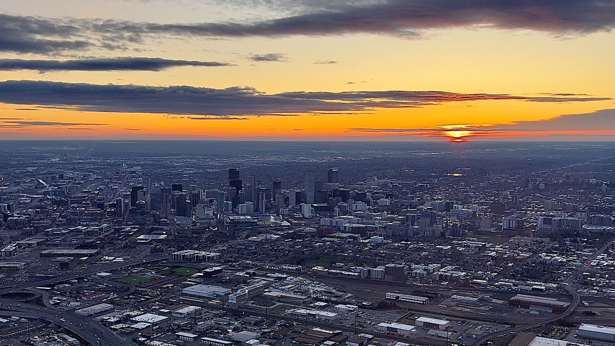 Early morning #sunrise #earlymorning #sunrisephotography #morningtime #aerialphotography #aerialphoto #officeview #wakeup #early #earlyriser