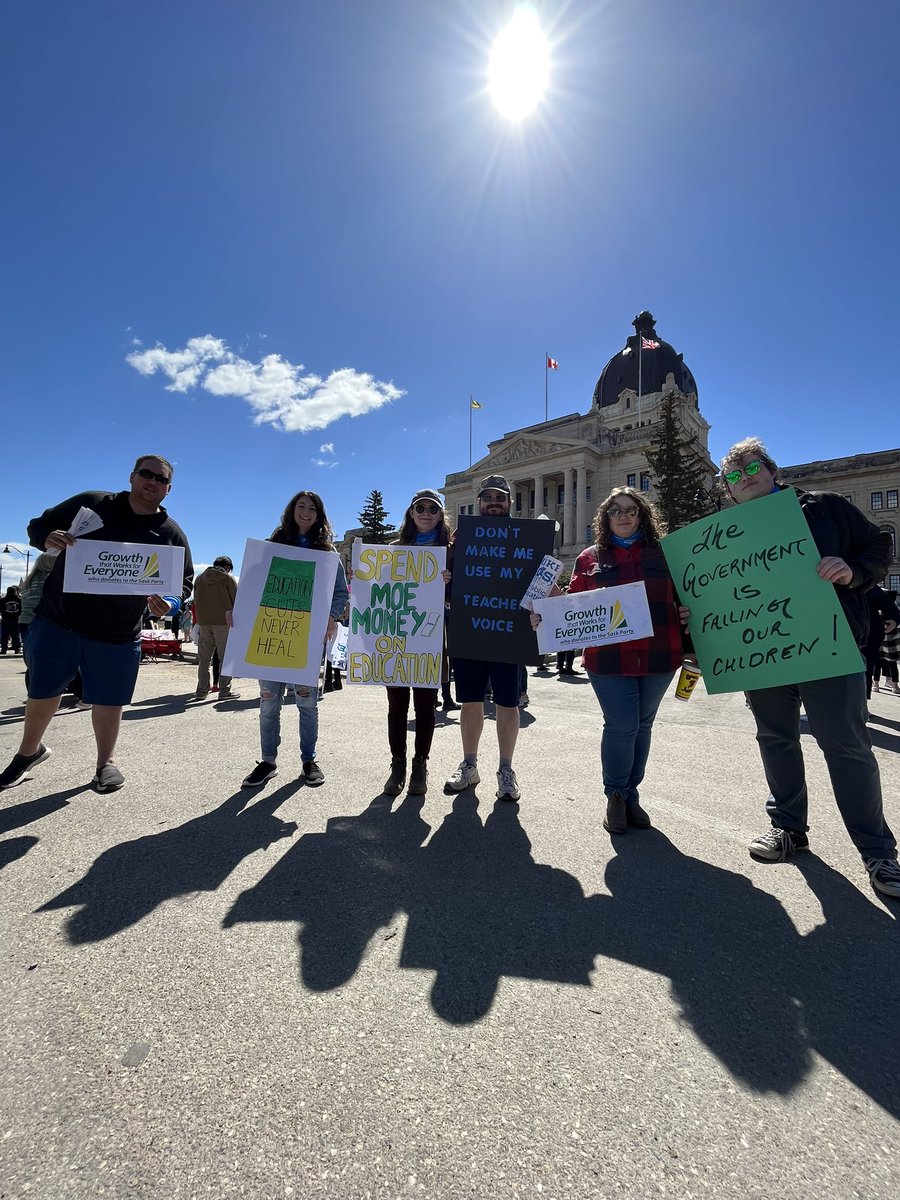 SaskTeachersFed's tweet photo. We’re making noise for public education! #MakeNoise4Ed

It’s time the government invests in our students and teachers! https://t.co/UFiXW9mCyk