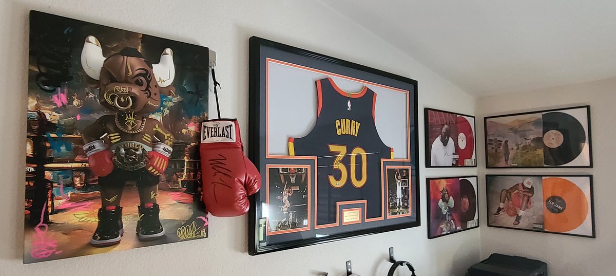 Next up is best IRL display. I've got the double signature Mike Tyson hung proudly on my memorabilia wall, print signed and embellished by @freehandprofit and glove signed by <a href="/MikeTyson/">Mike Tyson</a> certified by JSA