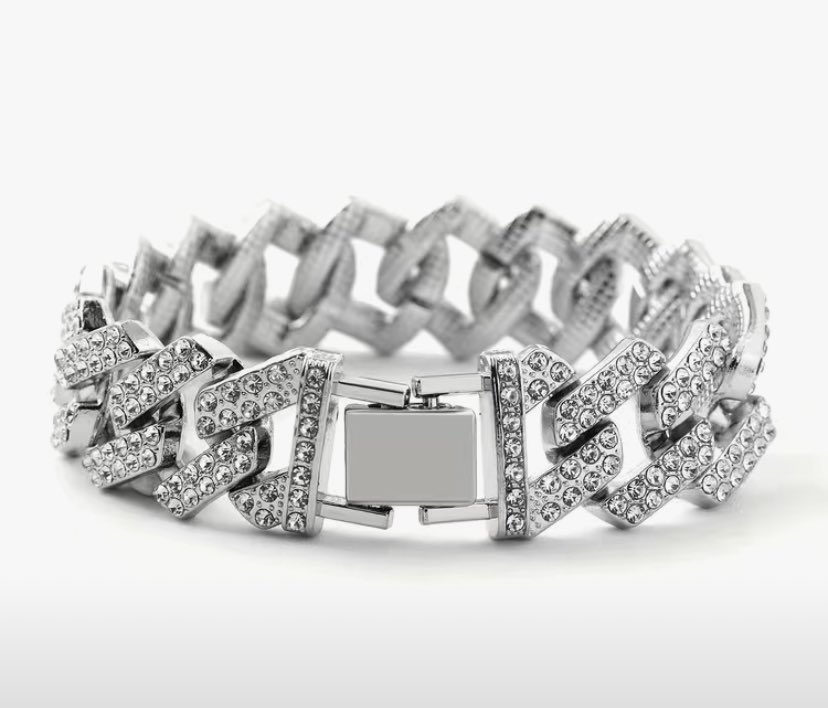 SMC_HQ's tweet photo. Silver Cuban Link $20 

DM for more information https://t.co/nuqArQjmbt