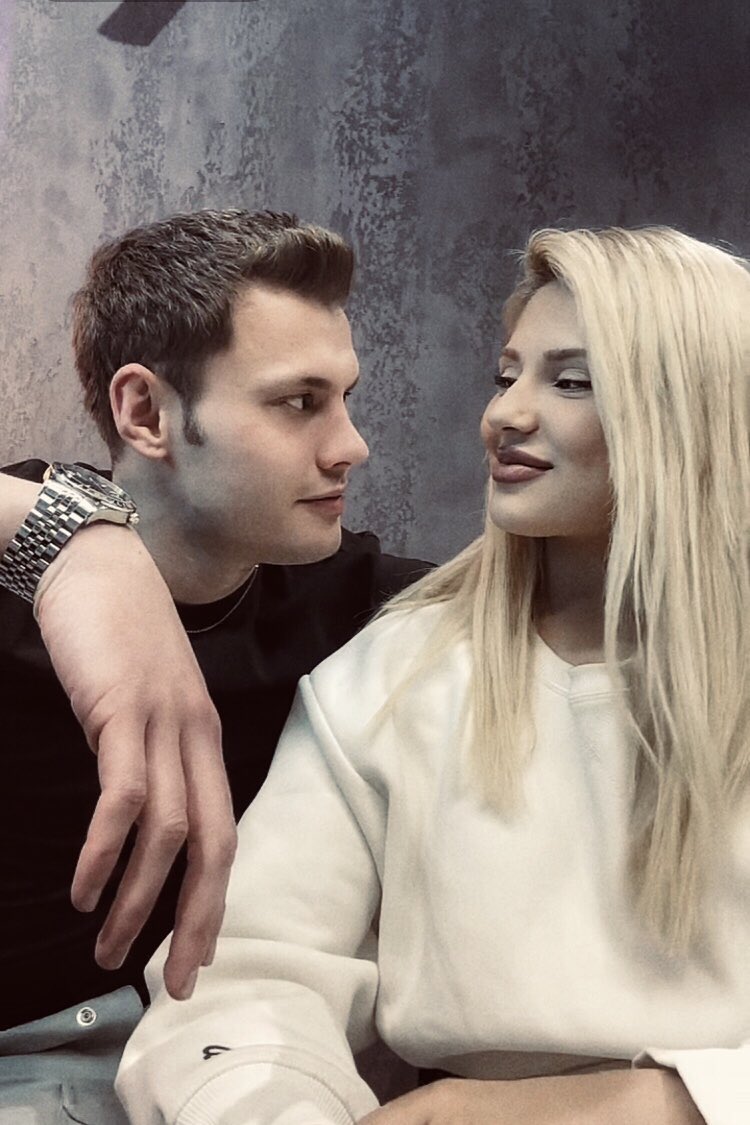 AyTolOfficialFc's tweet image. bize olan güveniniz bizim size olan sevgimiz o kadar güzel bir şey ki sizi çok seviyoruz sonuna kadar arkanızdayız

TekDerdimiz AyTol