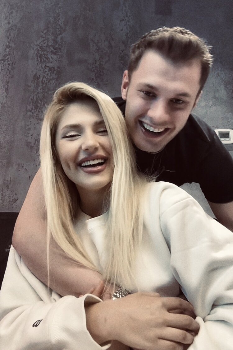 AyTolOfficialFc's tweet image. bize olan güveniniz bizim size olan sevgimiz o kadar güzel bir şey ki sizi çok seviyoruz sonuna kadar arkanızdayız

TekDerdimiz AyTol