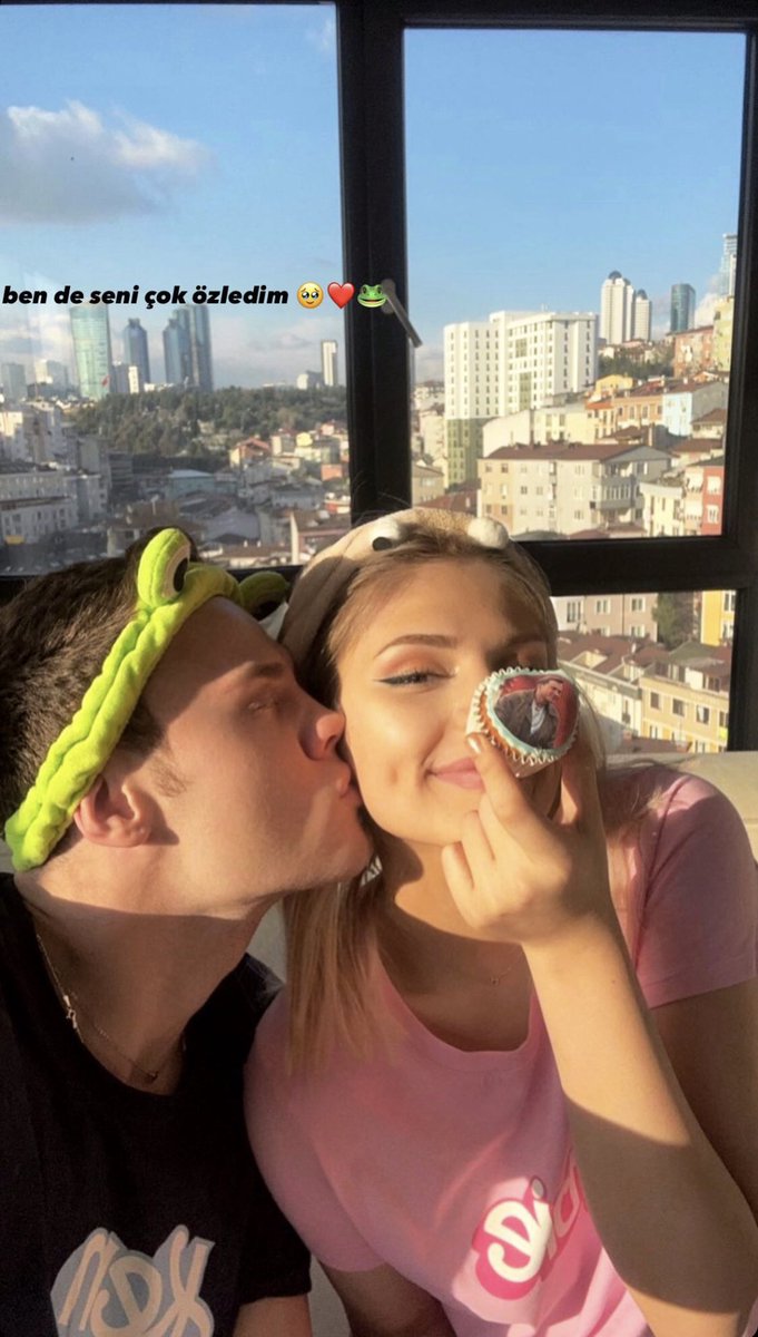 vanessayim_'s tweet image. hepinizden ment rt istiyorum bu twite 

TekDerdimiz AyTol