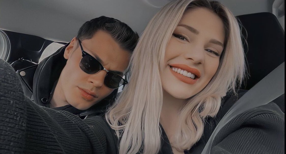 vanessayim_'s tweet image. hepinizden ment rt istiyorum bu twite 

TekDerdimiz AyTol