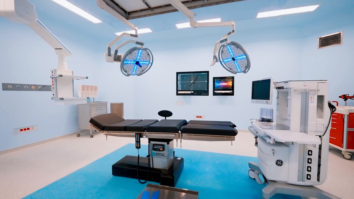 İzmir Bayraklı Şehir Hastanemizin inşaatı bitti, bir ay içinde hasta kabulüne başlıyoruz.

629 bin metrekare alan üzerine kurulu, 333 polikliniğe, 2 bin 60 yatağa sahip bu şehir hastanemizle İzmir, her alanda olduğu gibi sağlıkta da inşallah çağ atlayacak.